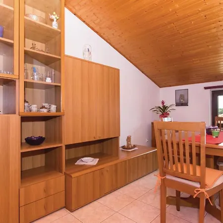 Three-bedroom With A Fireplace 02 * Pula