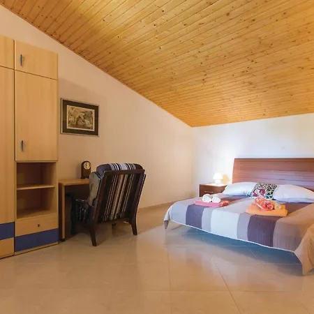 Three-bedroom With A Fireplace 02 *